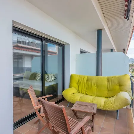 Homeholidaysrentals Escapade Apartment
