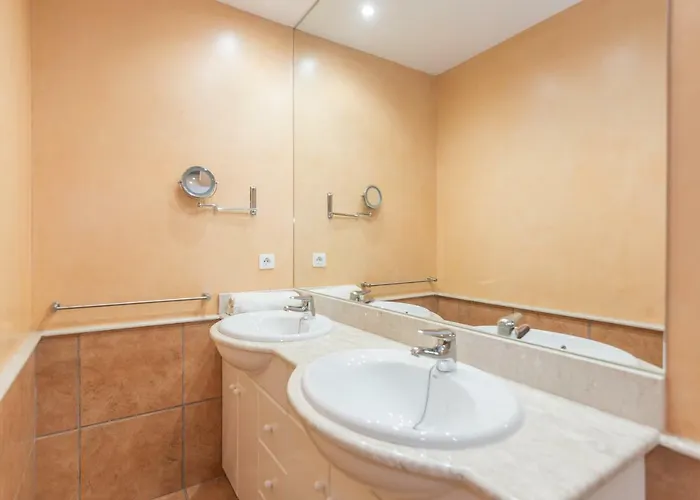 Homeholidaysrentals Escapade Apartman *
